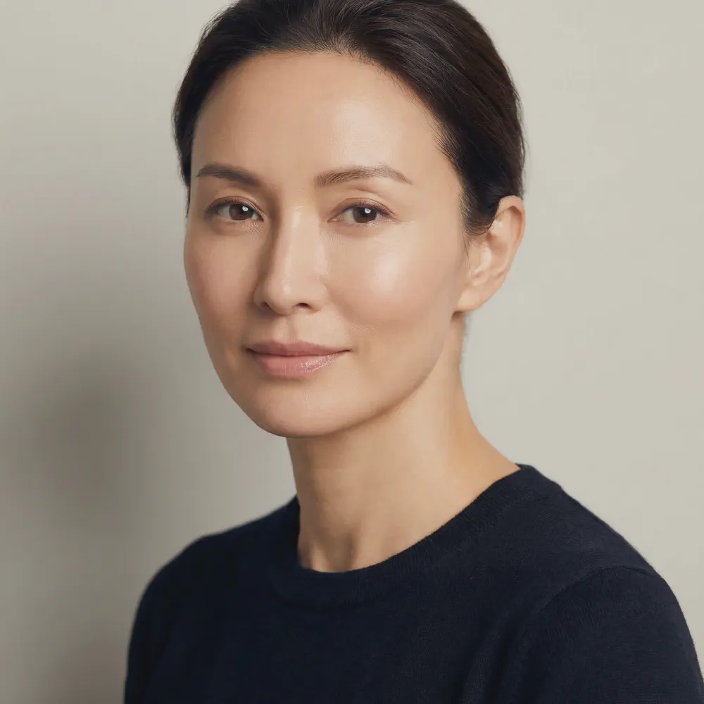 Woman with lifted, youthful facial contours and smooth skin after a PDO thread treatment